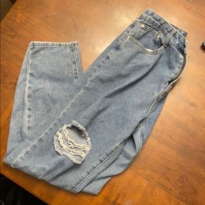 Woman’s mom jeans, size medium